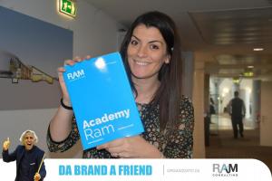 Da Brand a Friend (112)