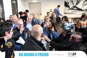 Da Brand a Friend (142)