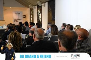 Da Brand a Friend (157)