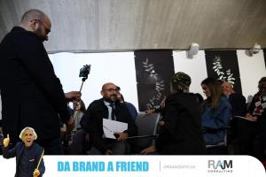 Da Brand a Friend (167)